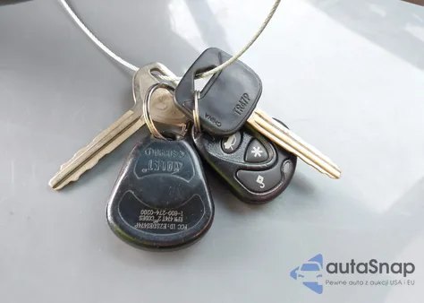 2001 Toyota Camry Le V6 from USA, damaged, VIN 4T1BF22K11U124043